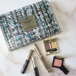 エレガンスの「2024年クリスマスコフレ」全色スウォッチ！イエベ