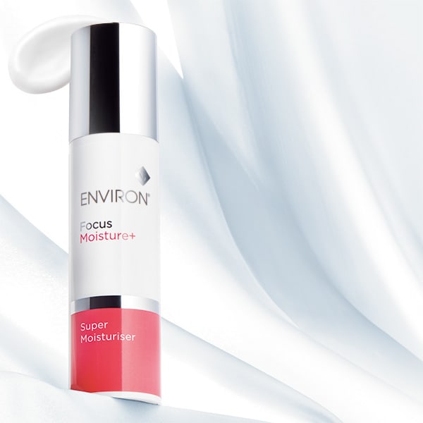 新しい運命コスメは、お守りみたいな美容クリーム】神崎恵さんの肌は