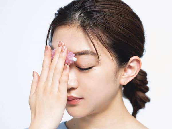 VOCE7月号付録速報】大人気「ほぐピラ」ローラーで小顔に！「ポール