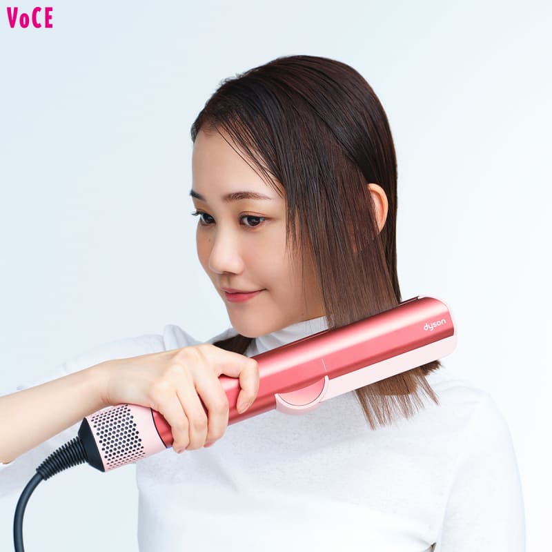 革新的技術に美賢者が太鼓判！Dyson Airstrait™ストレイトナー[PR