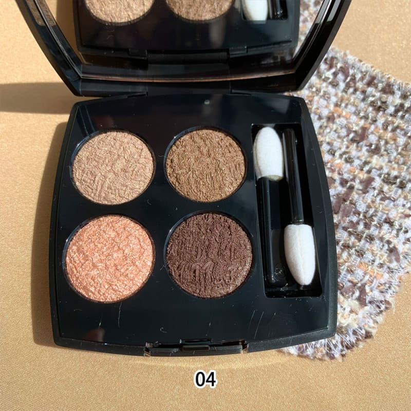 シャネル】ツイードのポーチ付き！人気アイシャドウが限定4種登場9