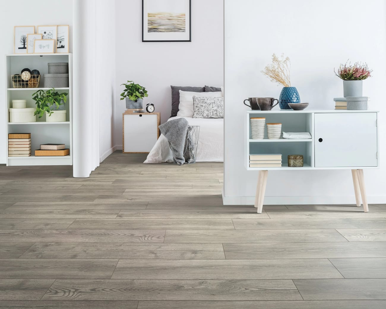 Mohawk RevWood Windsmoke Oak - Premium Laminate - CDL94-03