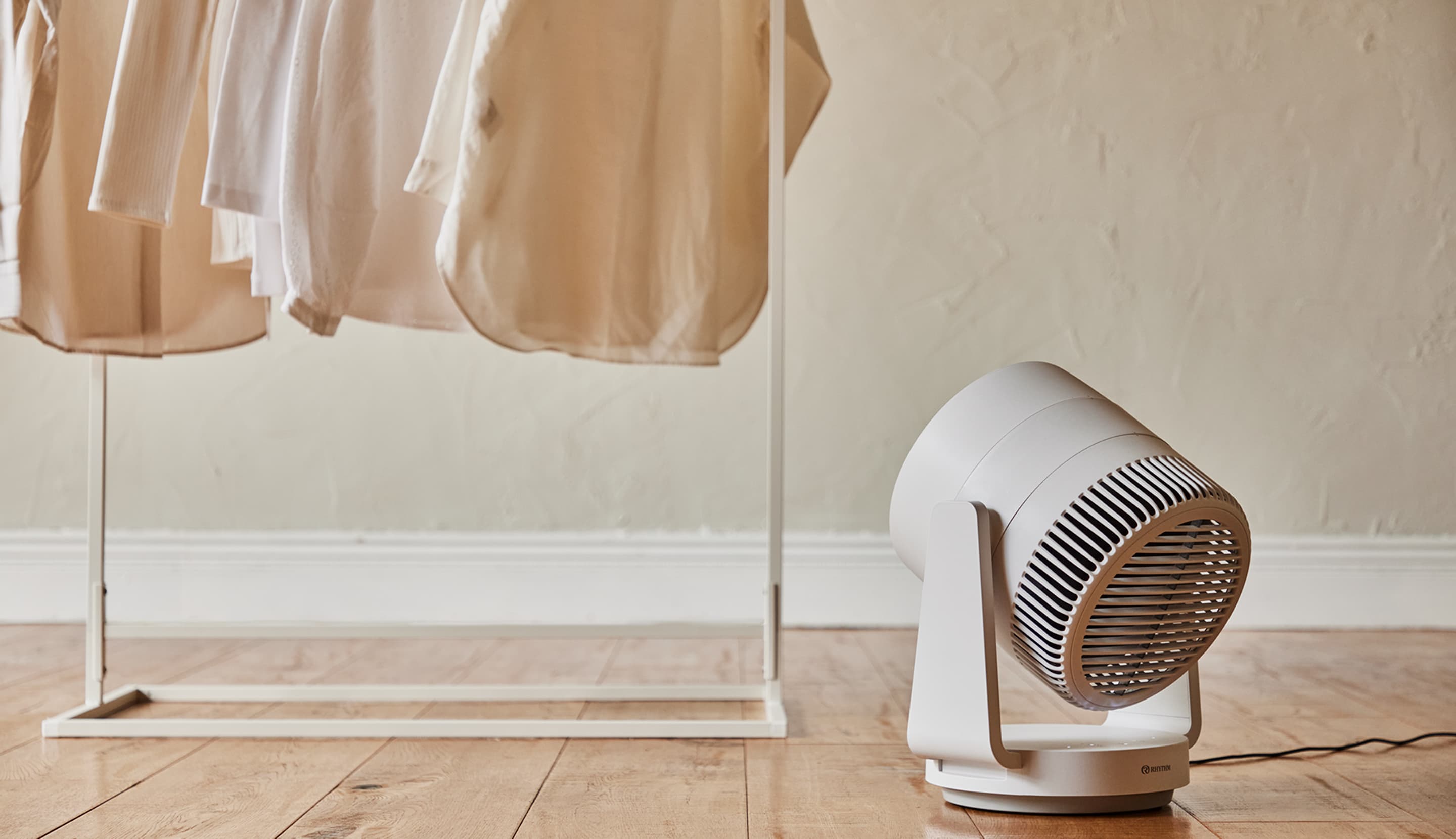 vol.08 ｜ 洗濯物の部屋干しにはサーキュレーターが便利! ｜ Column
