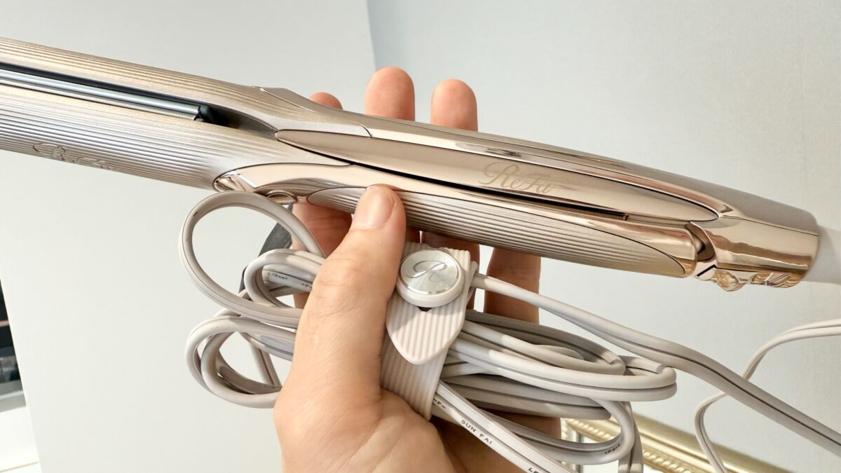 リファ新作プロプラスの違いは？ストレートアイロン＆コテの比較点を