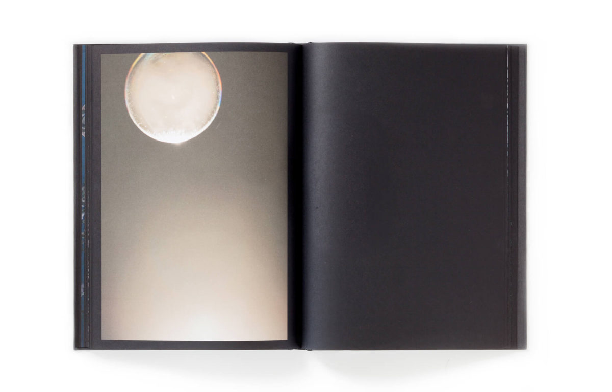 Rinko Kawauchi – 川内倫子 | Halo