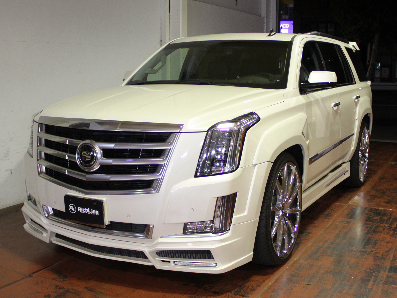 Escalade Premium – RichLine(リッチライン) | アメ車・欧州車