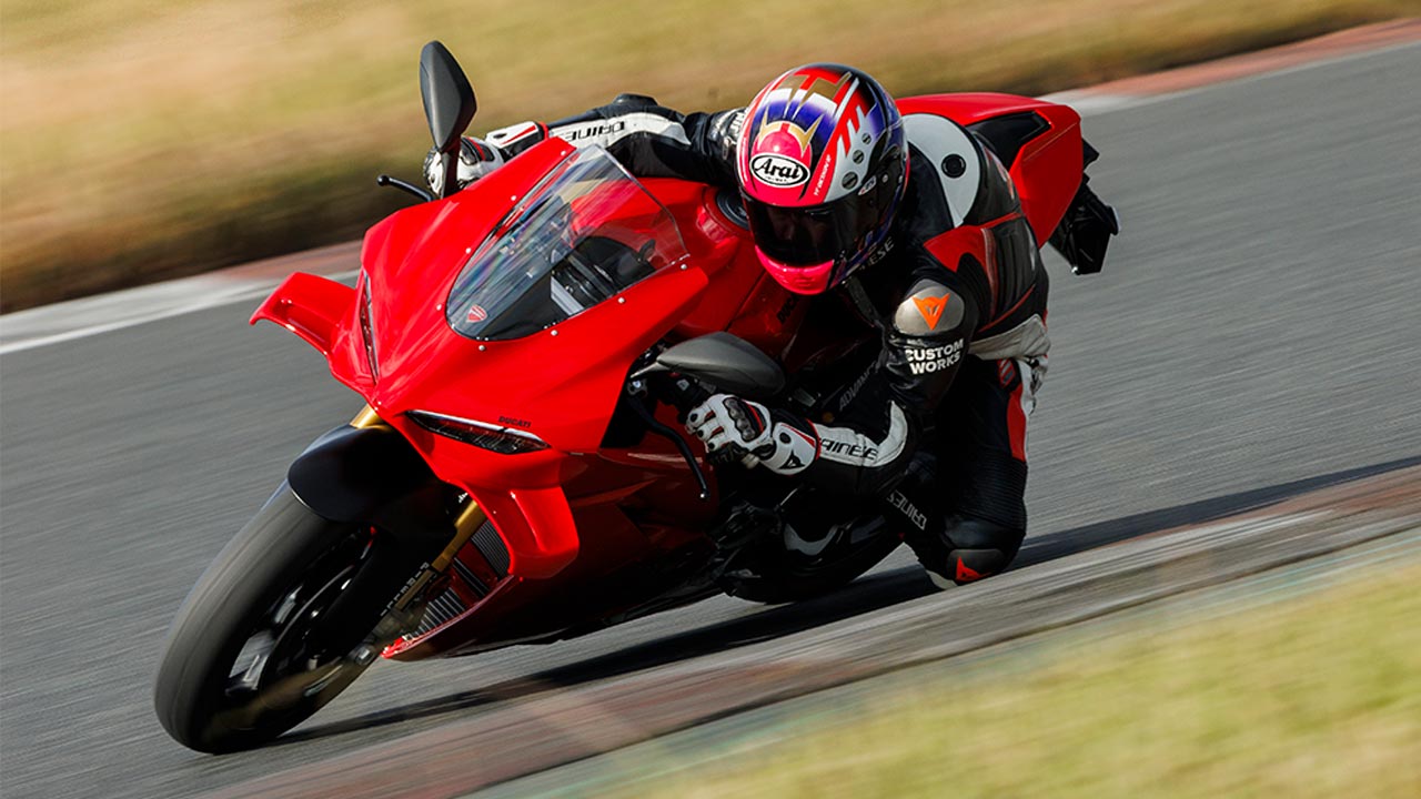 DUCATI Panigale V4S×原田哲也】極めて自然なハンドリングが自在な
