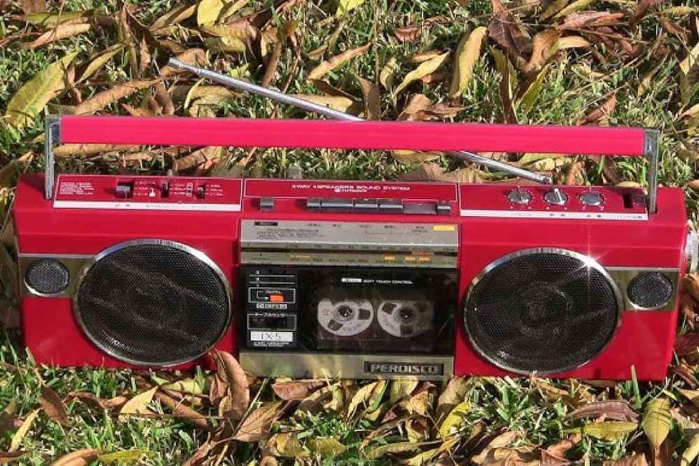 レトロなラジカセ販売店｜おすすめのラジカセ「Hitachi（日立