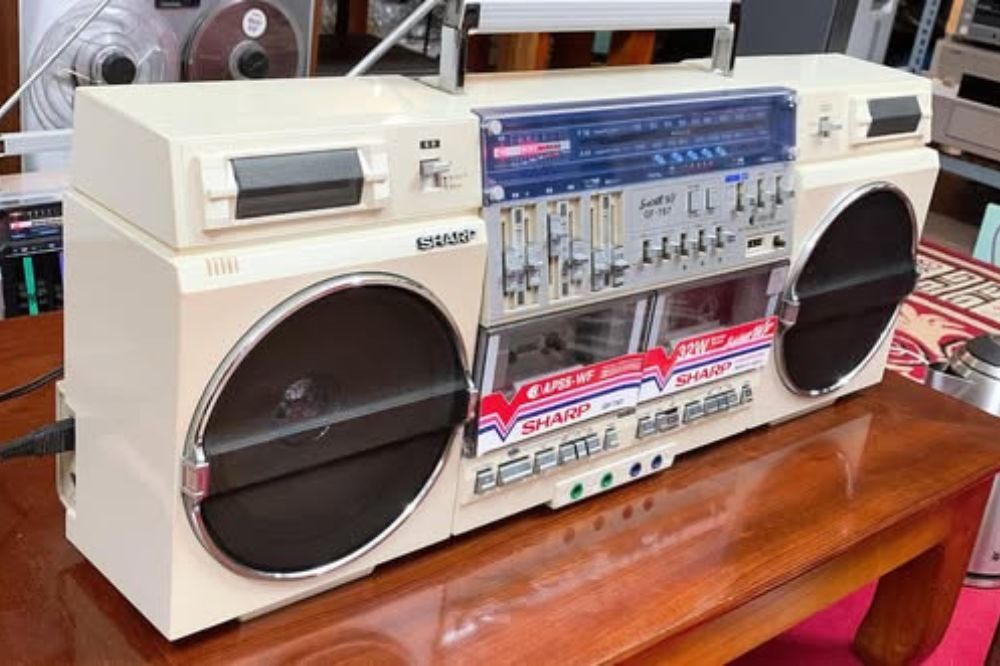 レトロなラジカセ販売店｜おすすめのラジカセ「SHARP（シャープ） The