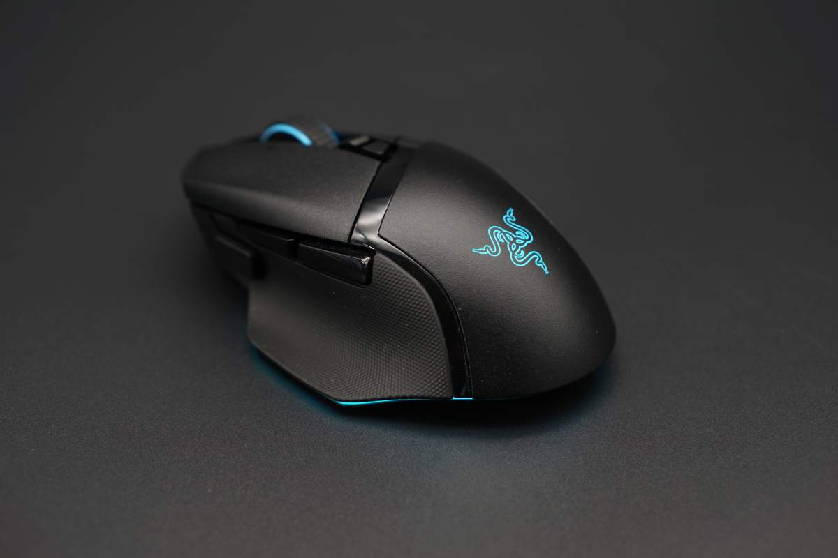 Razer Basilisk V3 Proレビュー！かぶせ持ちにおすすめ大きめ