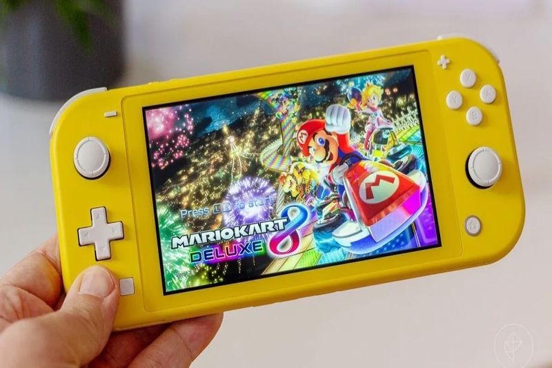 Nintendo Switch Lite イエロー トニートニー・チョッパー Nintendo