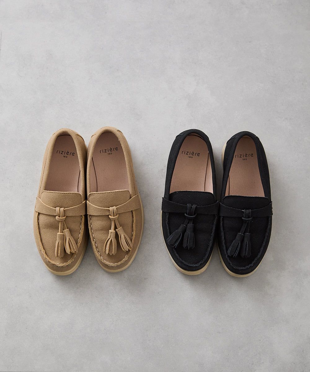 スエードタッチタッセルローファー