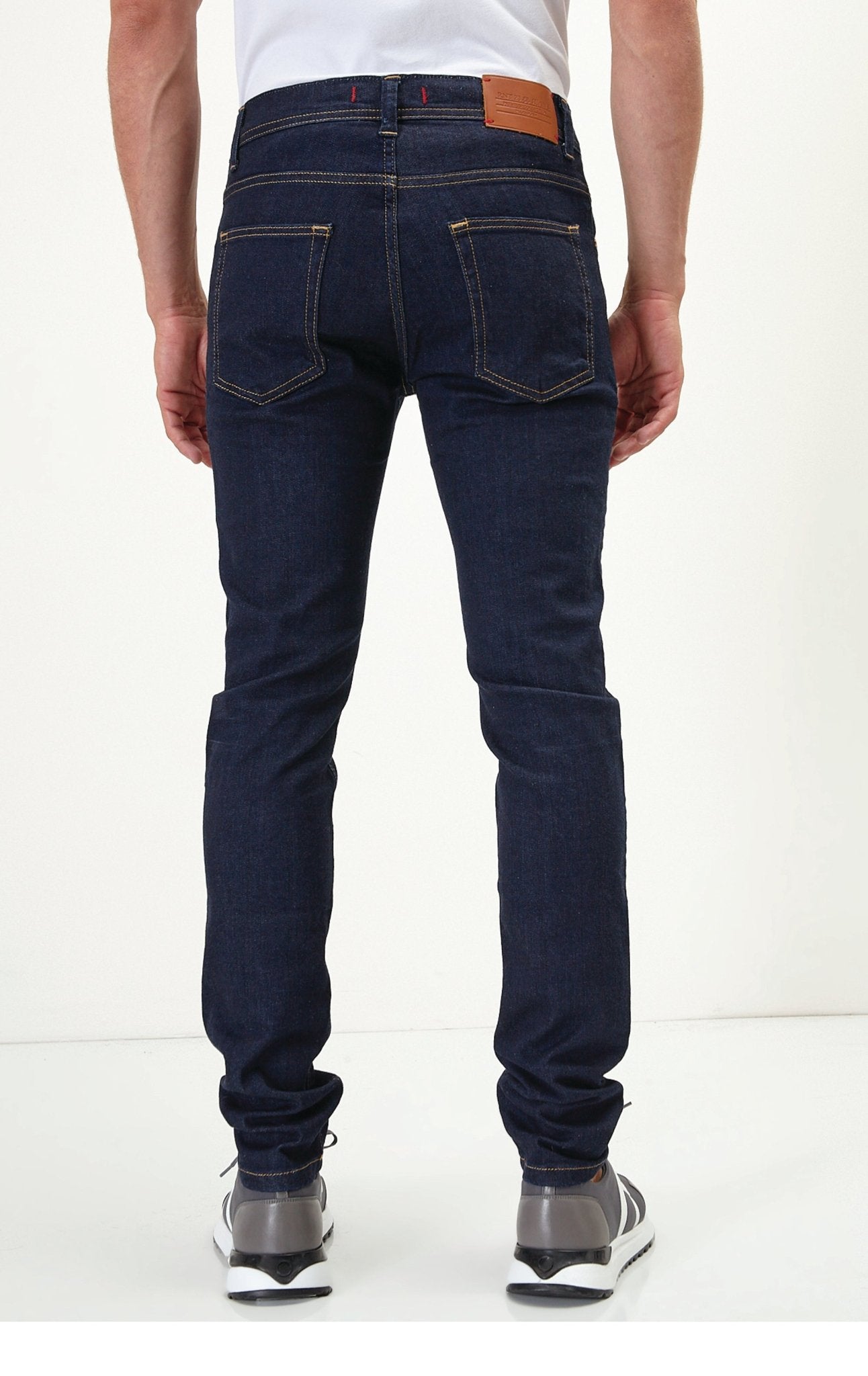 sleek-tapered-jeans-dark-blue-