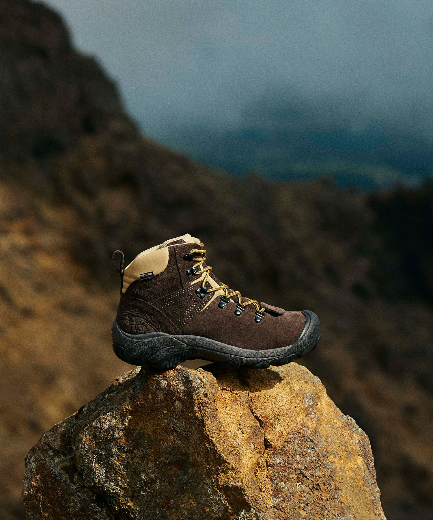 KEEN × Mountain Research Pyrenees / キーン x マウンテンリサーチ