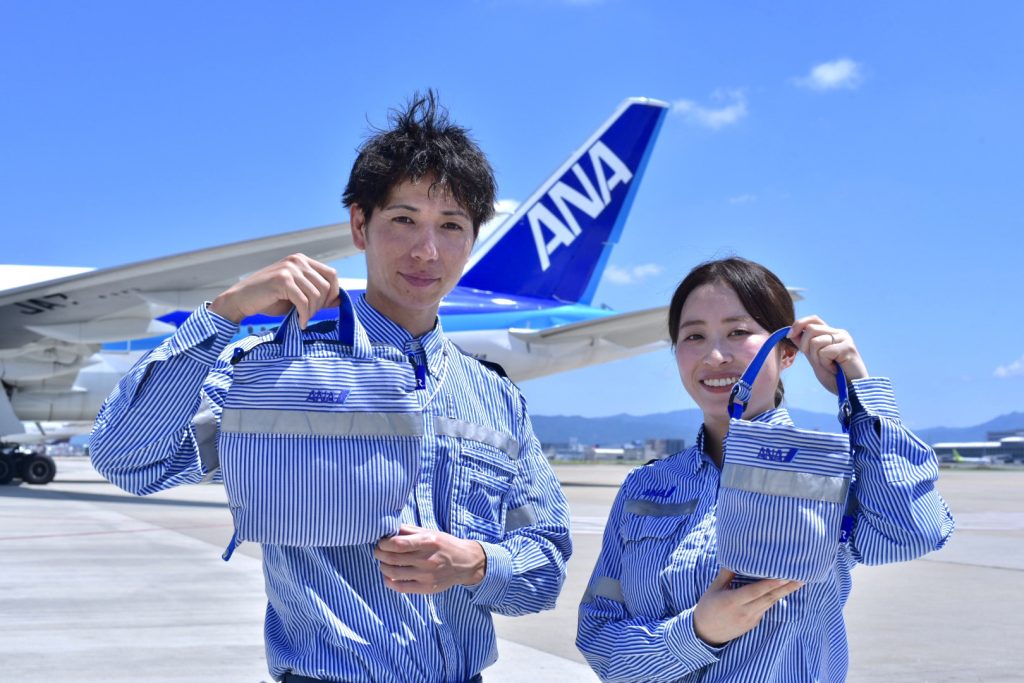 ANA×ROOTOTE】グランドハンドリングスタッフの制服シャツをアップ