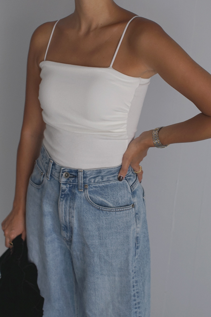 キャミソールのみ 試着のみ・新品タグ付きIntimissimi シルク100