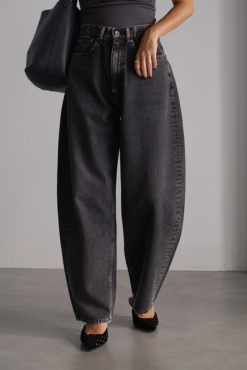 room306 CONTEMPORARY / Volume Embossing Camisole Tops