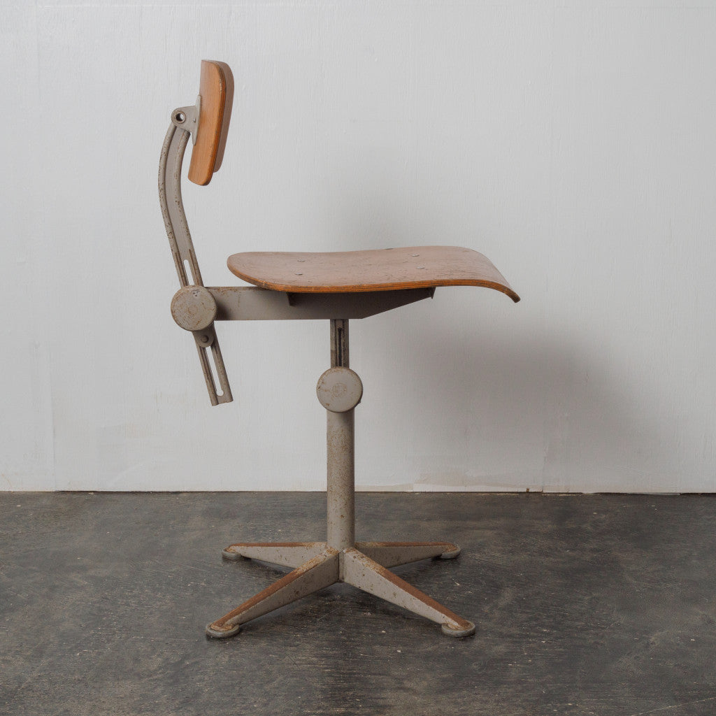 ドラフティングチェア｜アーレンド Ahrend｜フリソ・クラマー FRISO