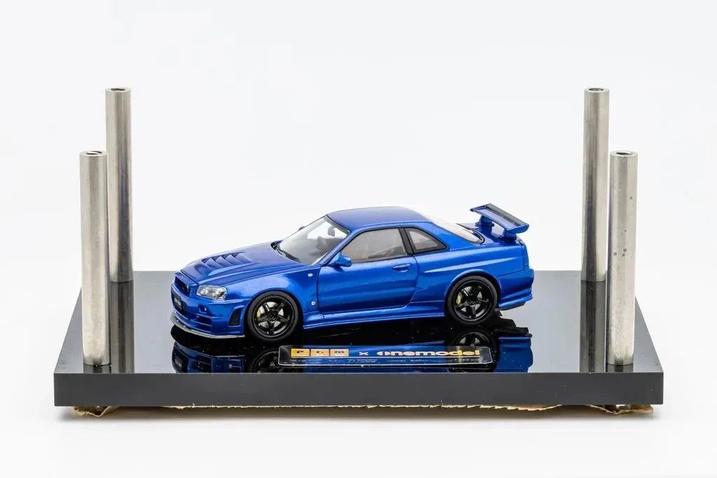 PGM x One Model 1:43 Nissan Skyline GT-R (R34) Z-Tune in Metallic