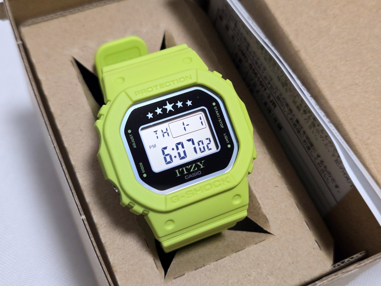 1本あたり約3600円!? 約1万円で5万5000円分入ったド派手なG-SHOCKが3