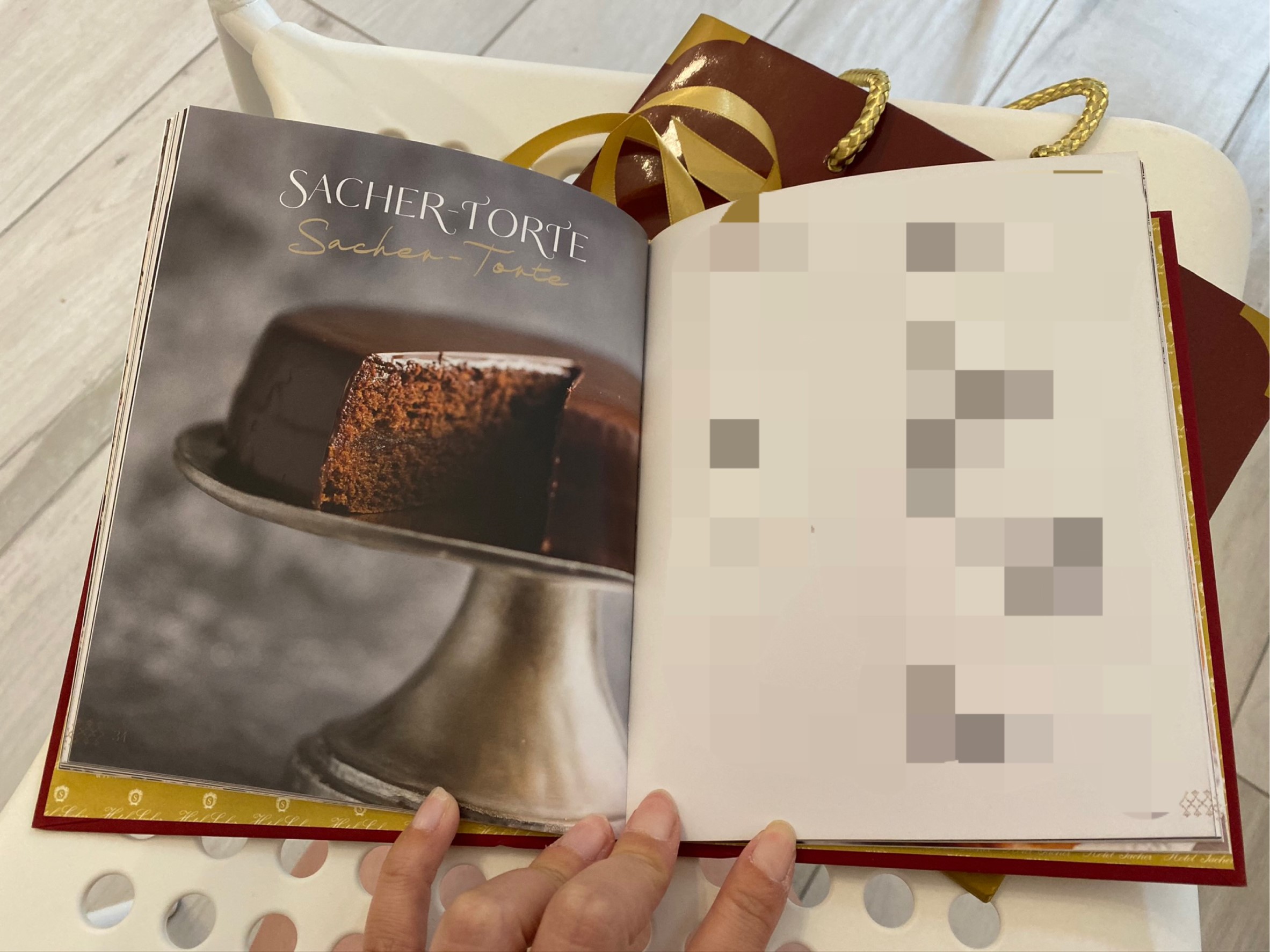 狂気の沙汰？】ザッハトルテの元祖『カフェ・ザッハ』がそのレシピを