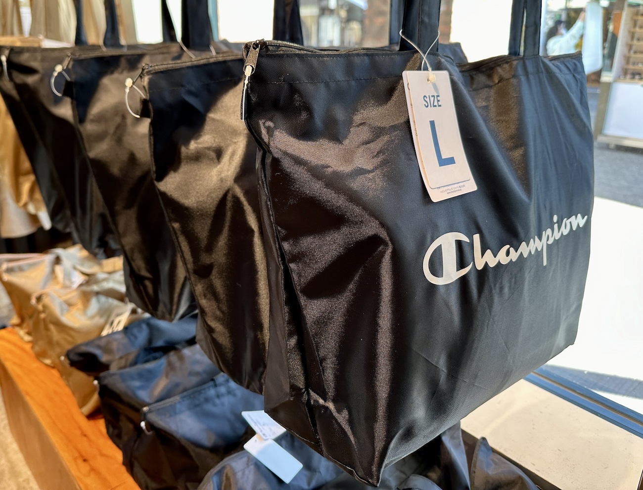アウトレットで買った「チャンピオンのハッピーバッグ（1万円）」が