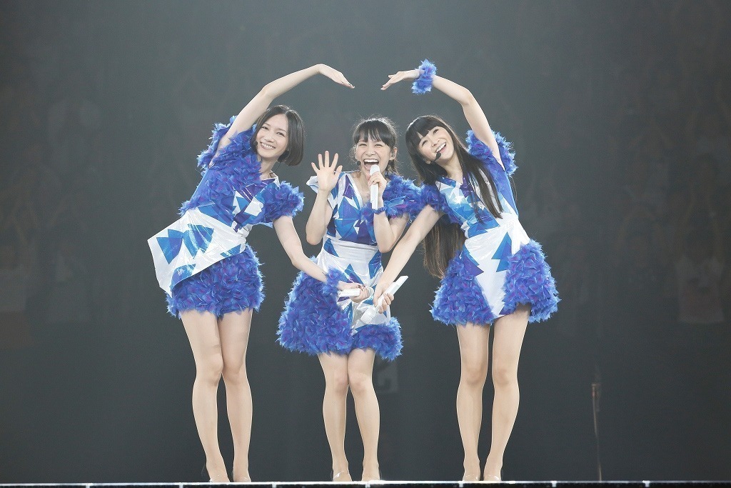 Perfume、結成15周年＆メジャーデビュー10周年の武道館！涙を堪えた