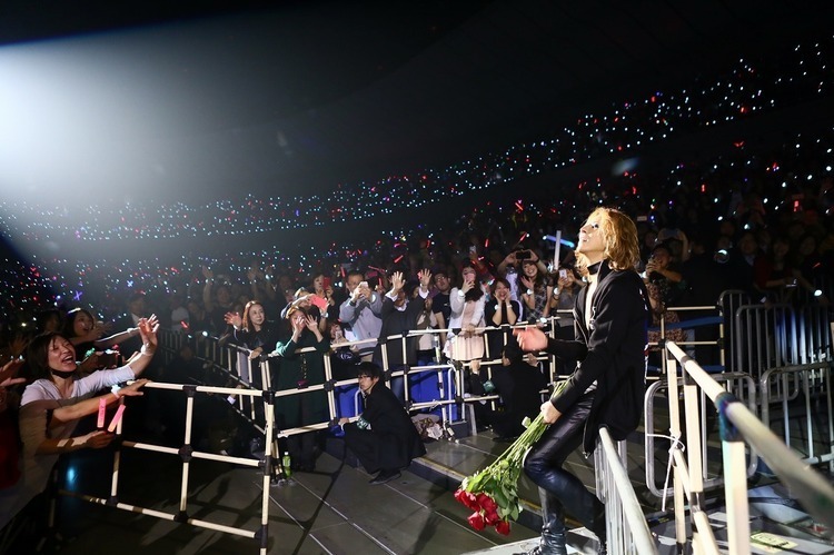 7人のXで頑張っていきます」X JAPAN、新曲も披露した熱狂と感涙の横浜