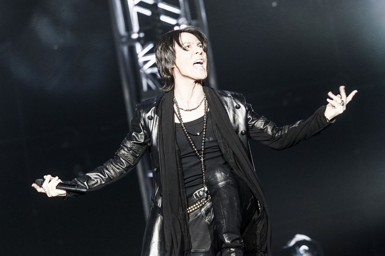 氷室京介、「LAST GIGS」東京ドーム公演がテレビ初登場！ “ANGEL”の