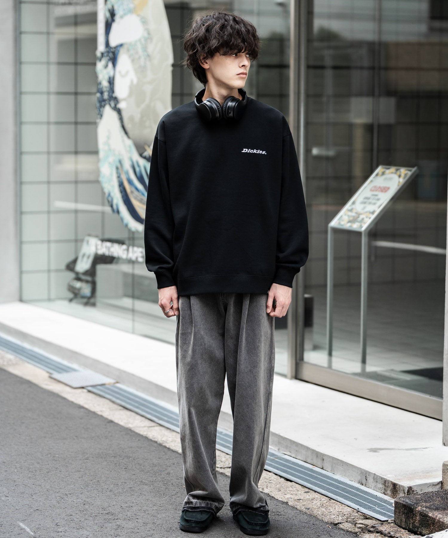 Dickies 裏起毛バックプリント刺繍クルーネック長袖スウェット