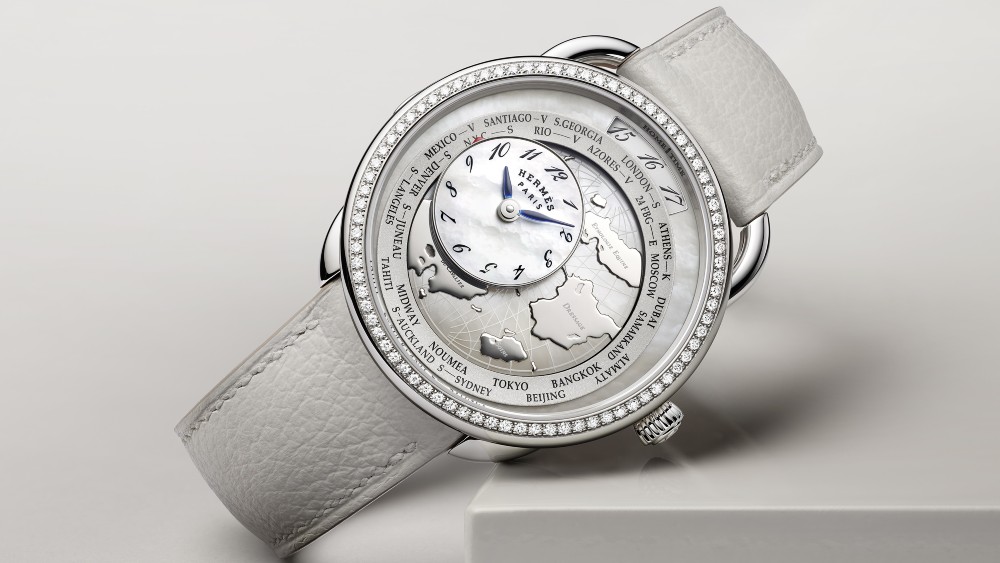 Hermès Introduces the Arceau Le Temps Voyageur in White