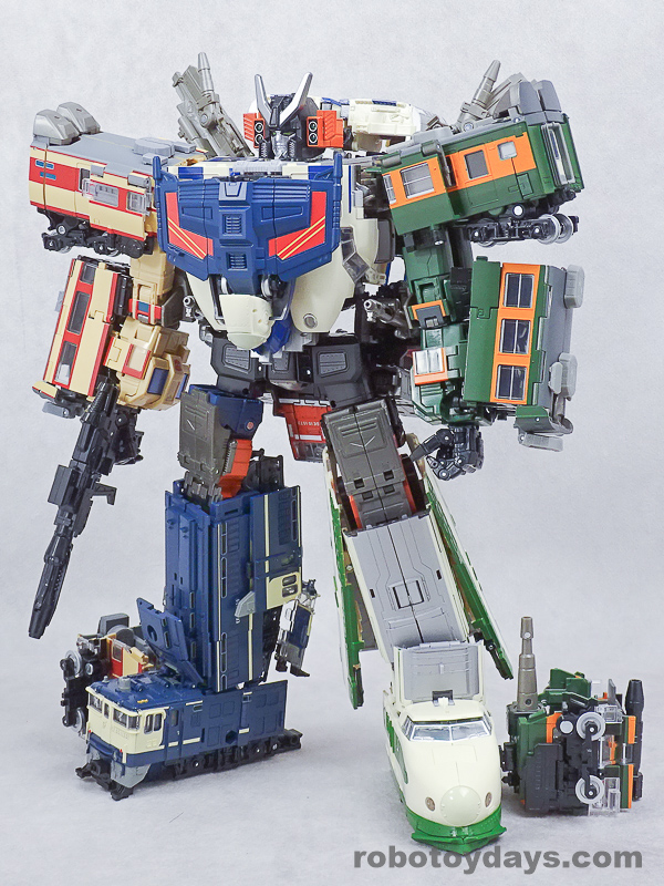 MPG トレインボット 重連合体戦士 ライデン (Trainbot Raiden