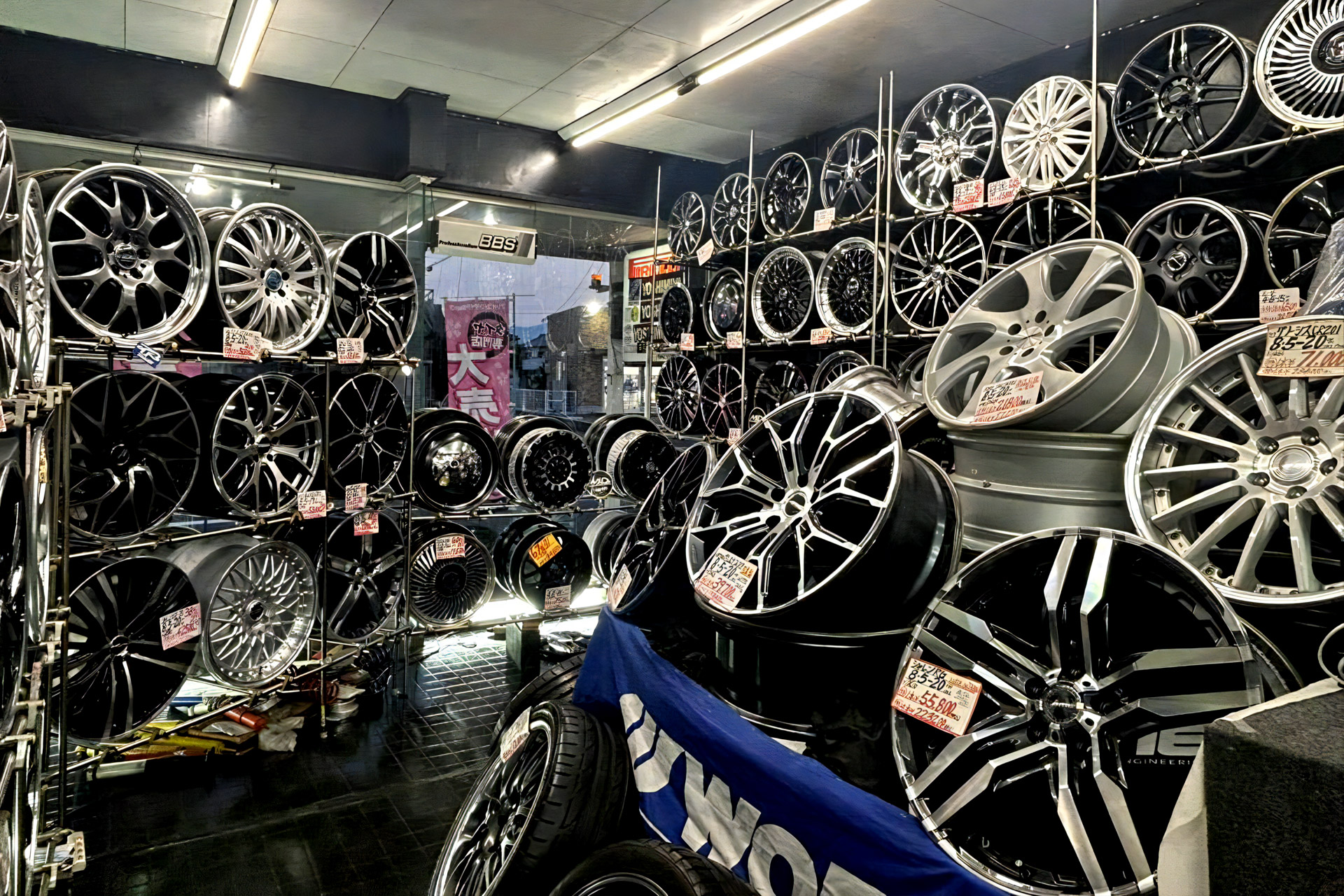 徳島市のタイヤ・ホイール専門店｜吉見屋タイヤ【アライメントテスター