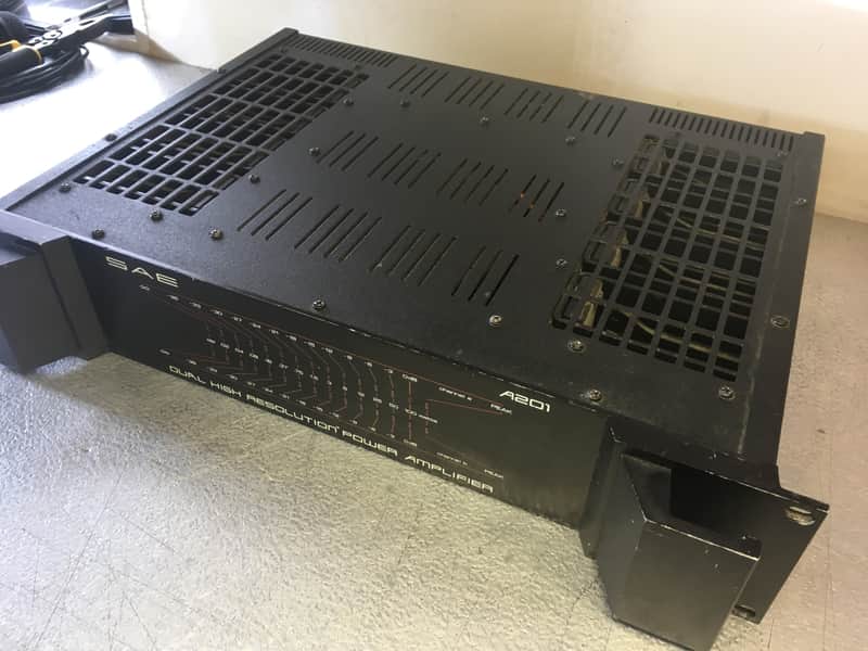 SAE A201 Dual High Resolution Power Amplifier - Good Working
