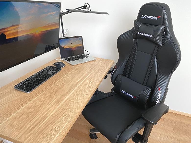 1年使用】AKRacing Premiumの組み立て＆レビュー。あぐらOKでゆったり