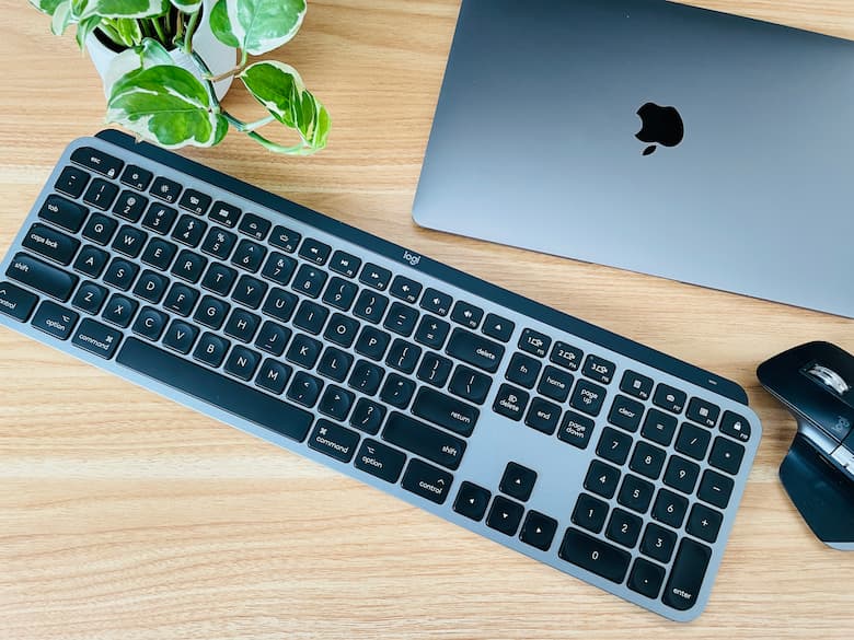 ロジクール KX800M MX KEYS for Mac レビュー。US配列でミニマル