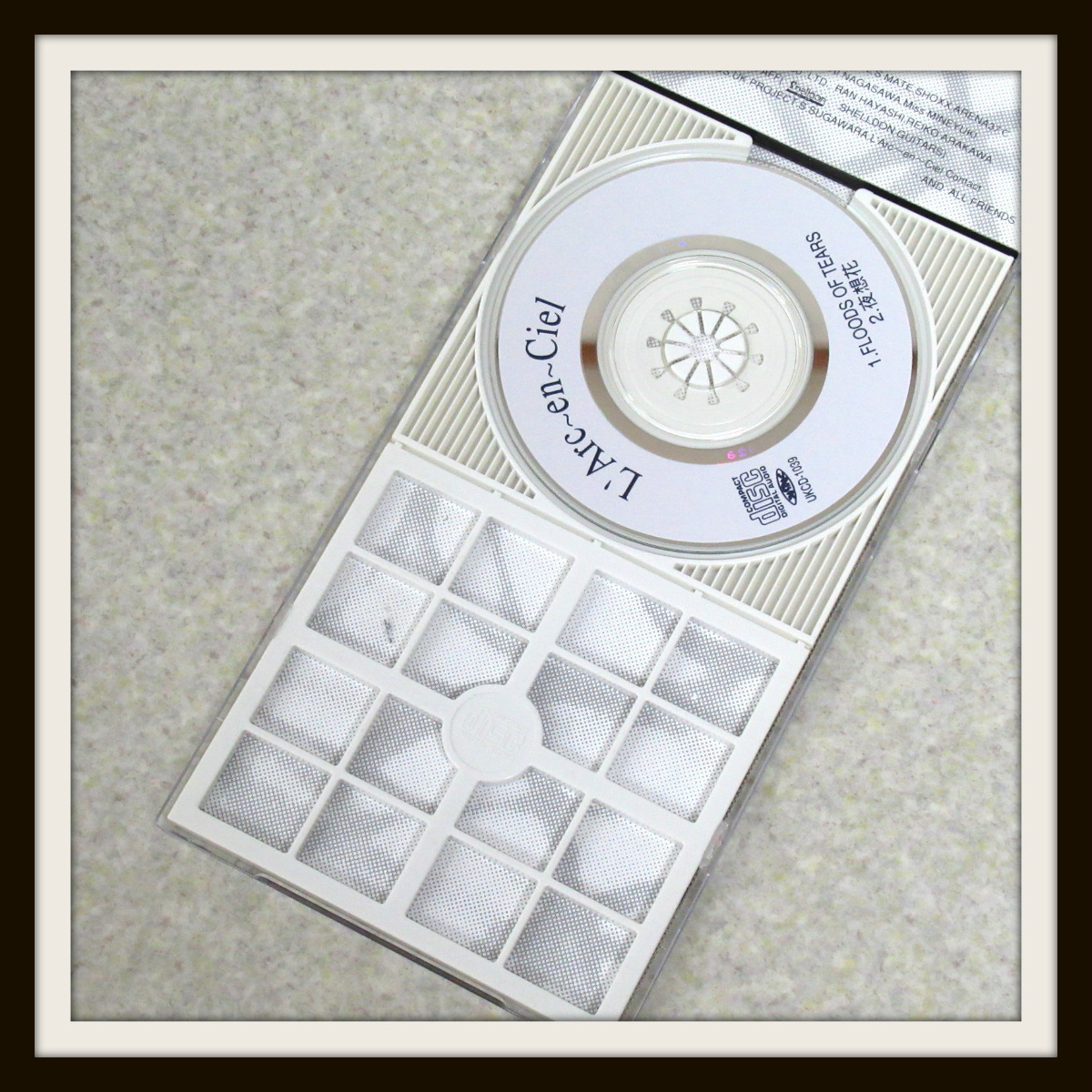 ラルク】L'Arc～en～Cielのインディーズ時代の超激レアCD＆VHS紹介