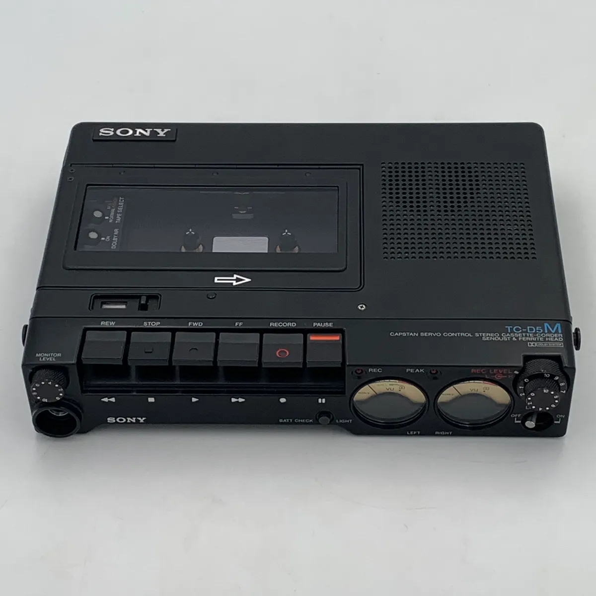 宅配買取】ポータブルと呼ぶには大きすぎる⁉ カセットデンスケ”D5M”を