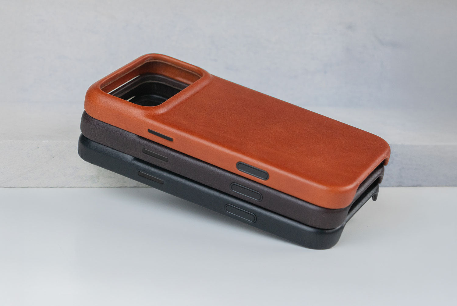 Leather iPhone 17 Pro Shell Case, MagSafe - Saddle Brown - RYAN London