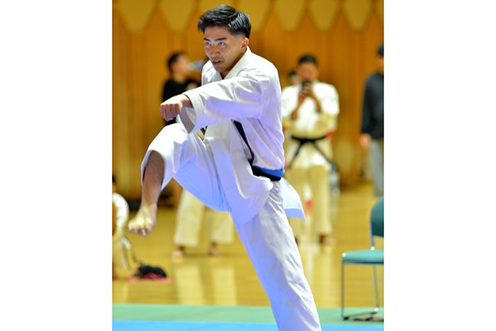 新城（沖縄）一般男子形制す ブランク超え初優勝 秋季県民体育大会・空手道