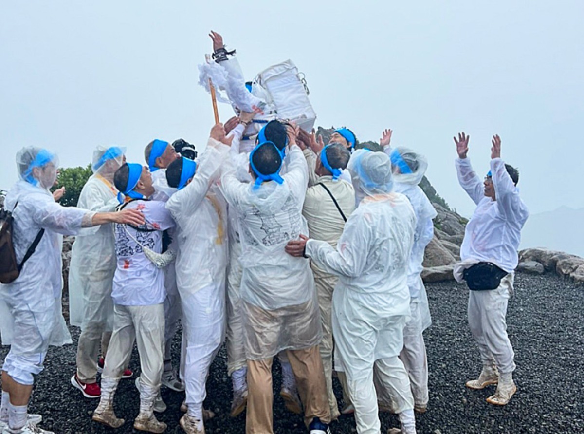 お山開き大祭】石鎚山で受け継がれる伝統と祈りの10日間を体感しよう