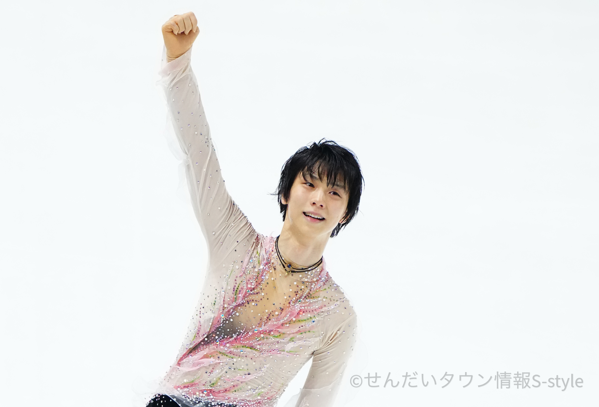 誌面速報】羽生結弦さん出演「The First Skate」全11ページ特集の一部