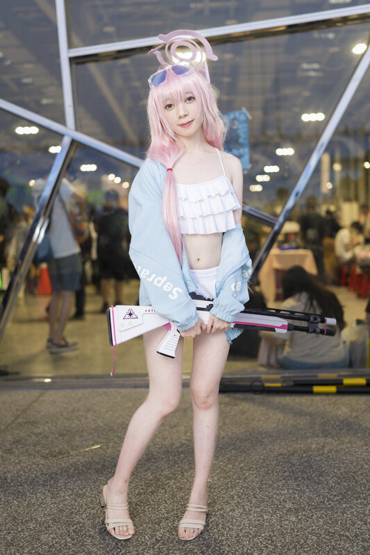 コスプレ】『ブルアカ』ホシノの水着姿がキュート！台湾美女レイヤーの