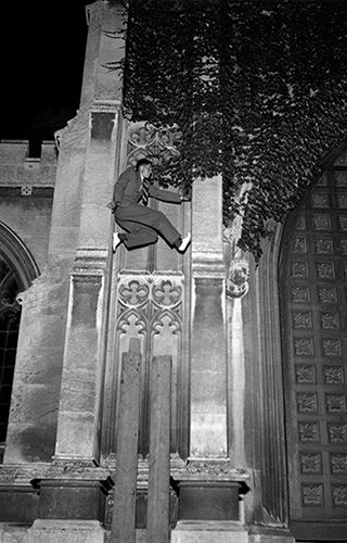 Thomas Mailaender: The Night Climbers of Cambridge