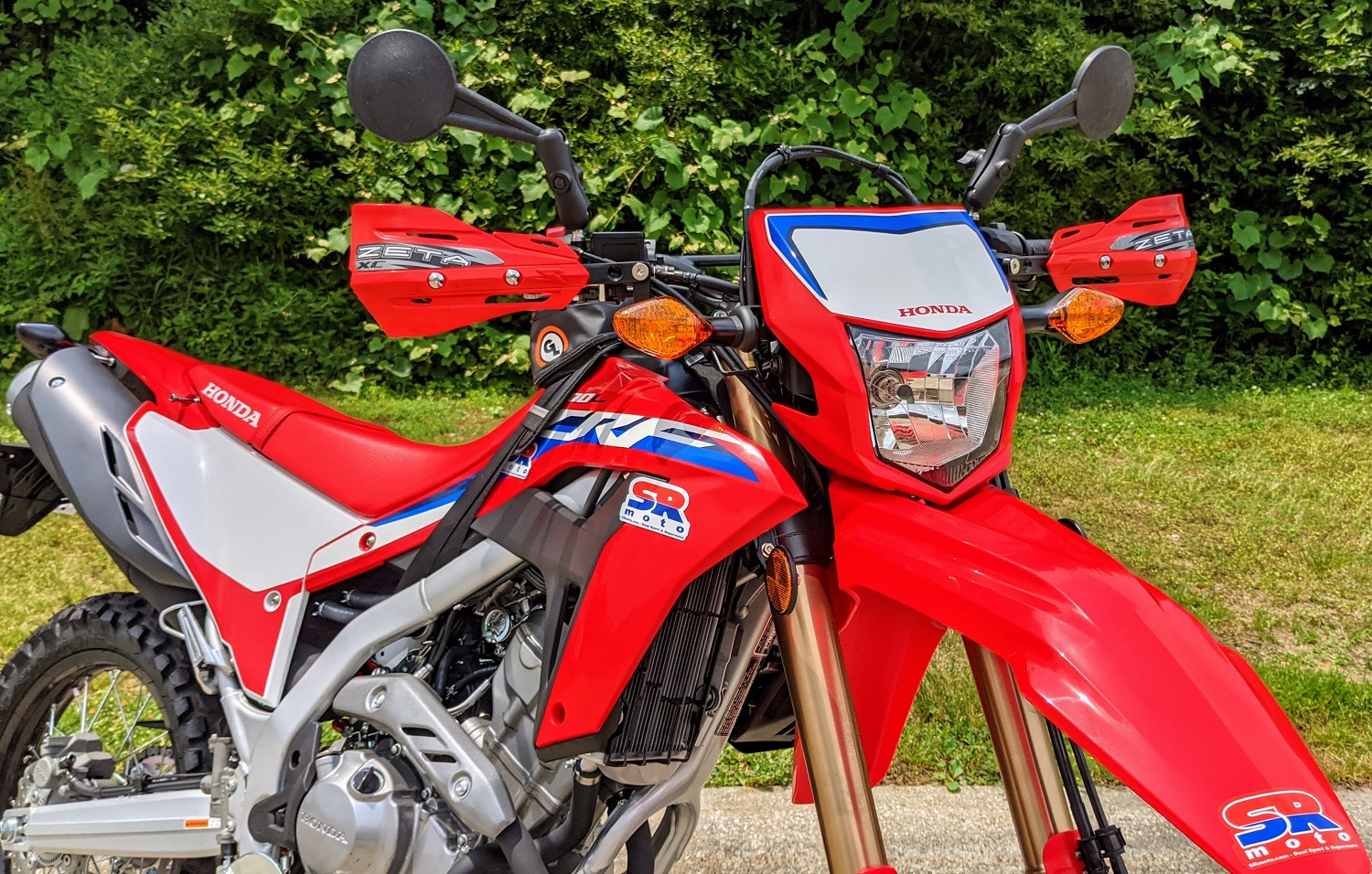 Zeta Adventure Armor Handguards