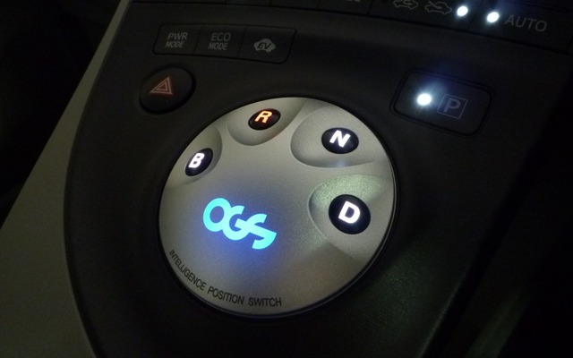 プリウス のシフトレバーをボタン式に変える…オージーシステムに機能