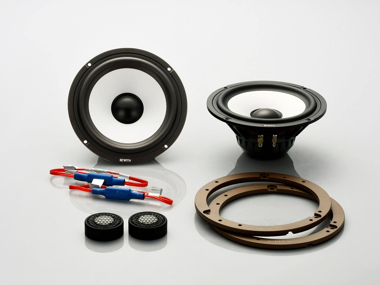 プジョー/シトロエン向け高性能スピーカー、フォーカルプラグ＆プレイ