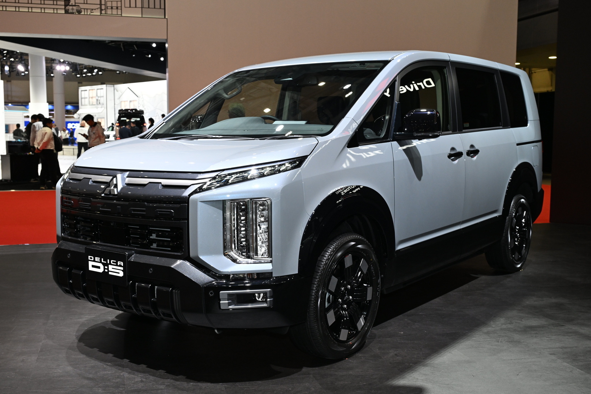 三菱『デリカD:5』が2度目の大幅改良、「S-AWC」搭載で走破性向上