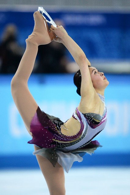 浅田真央、トリプルアクセルで転倒 - WSJ