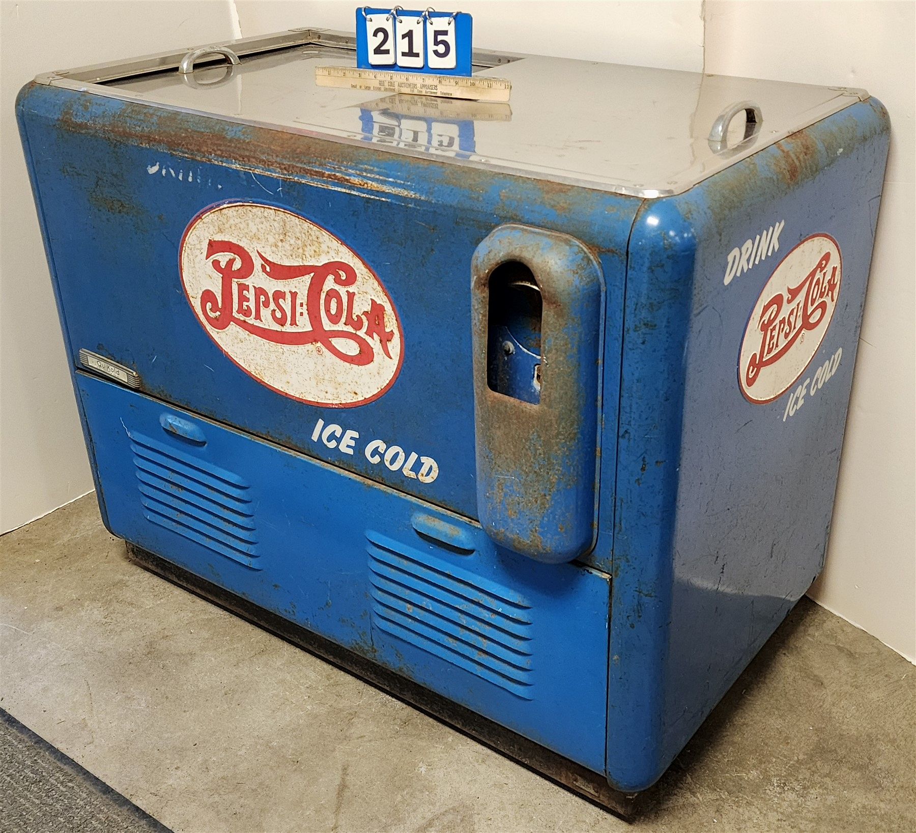 VINTAGE PEPSI-COLA QUICKOLD STORE COOLER 35